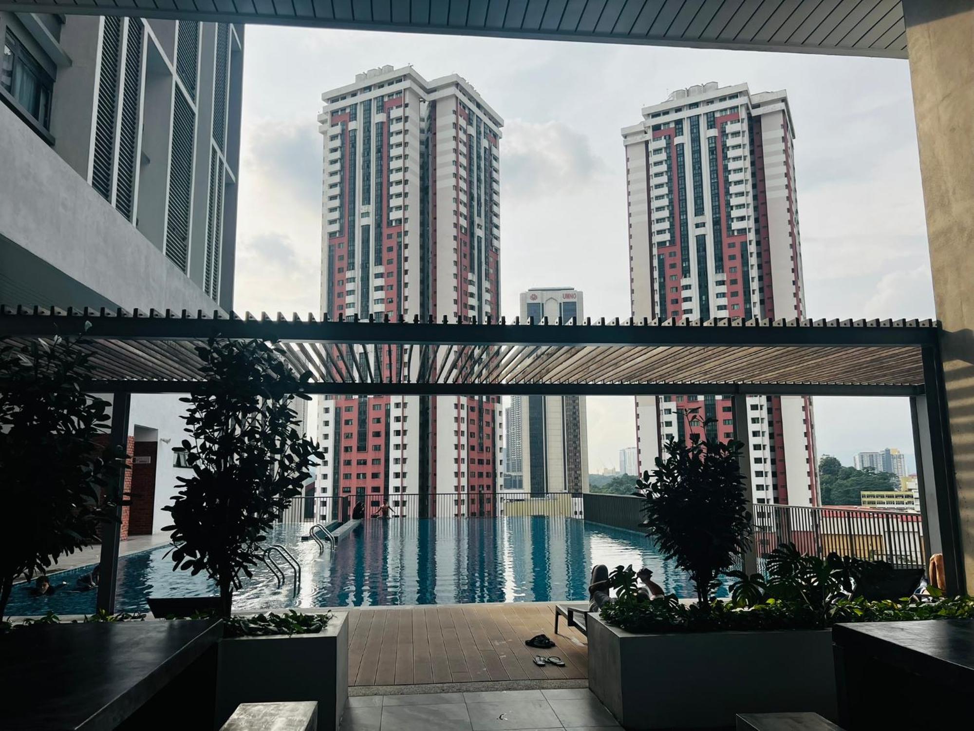 Chambers Klcc Apartment *