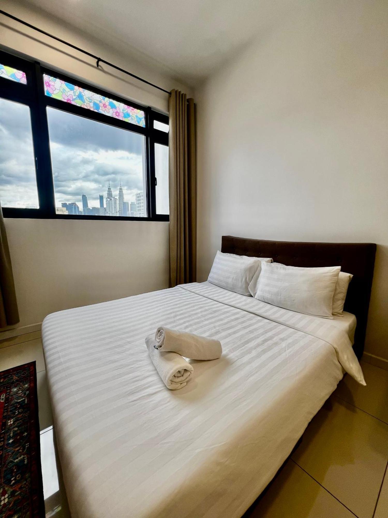 Chambers Klcc Apartment *