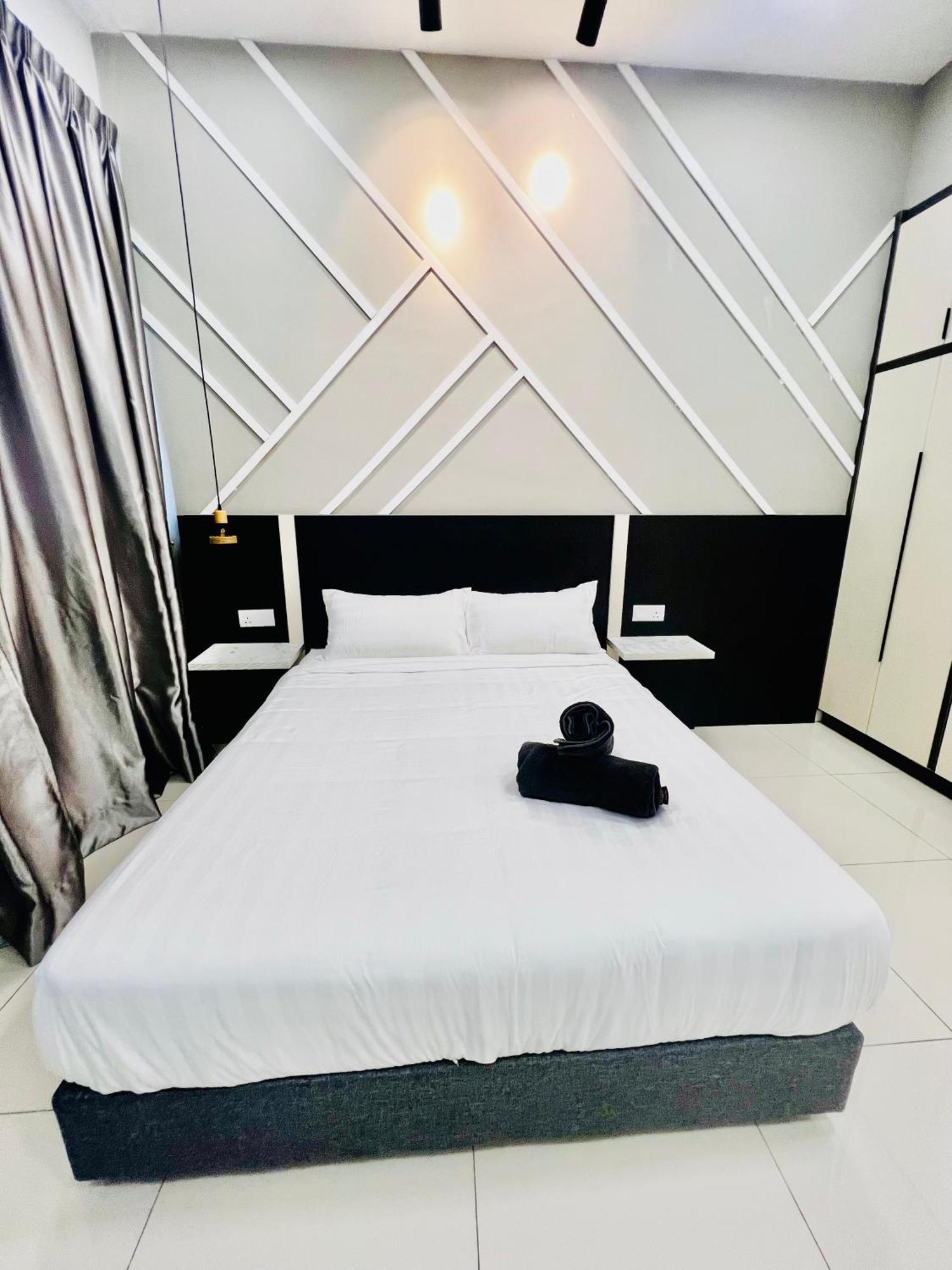 Chambers Klcc Apartment