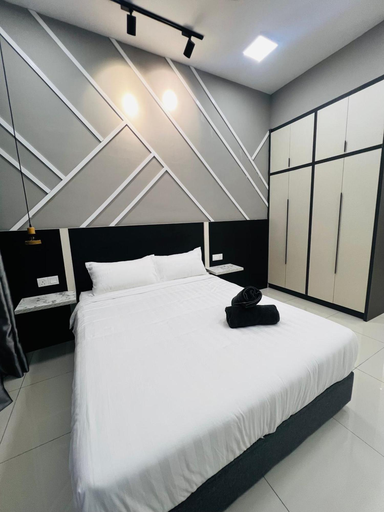 Chambers Klcc Apartment